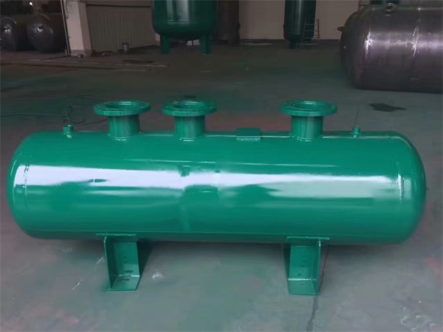 1679991473376569.jpeg 江城江城江城蒸汽分气缸1.jpeg